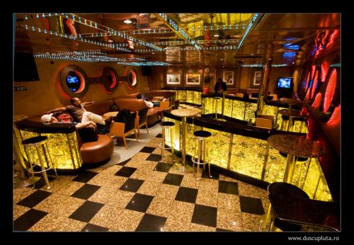 crew bar